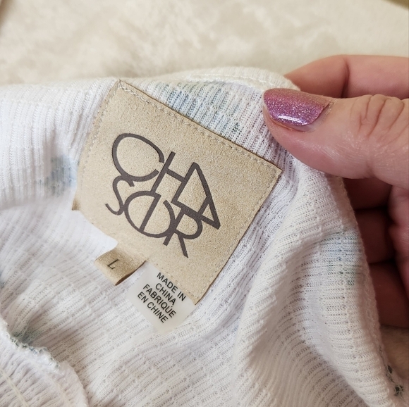 Chaser White Tank with Blue/Green Floral Accents Size L - Picture 6 of 12